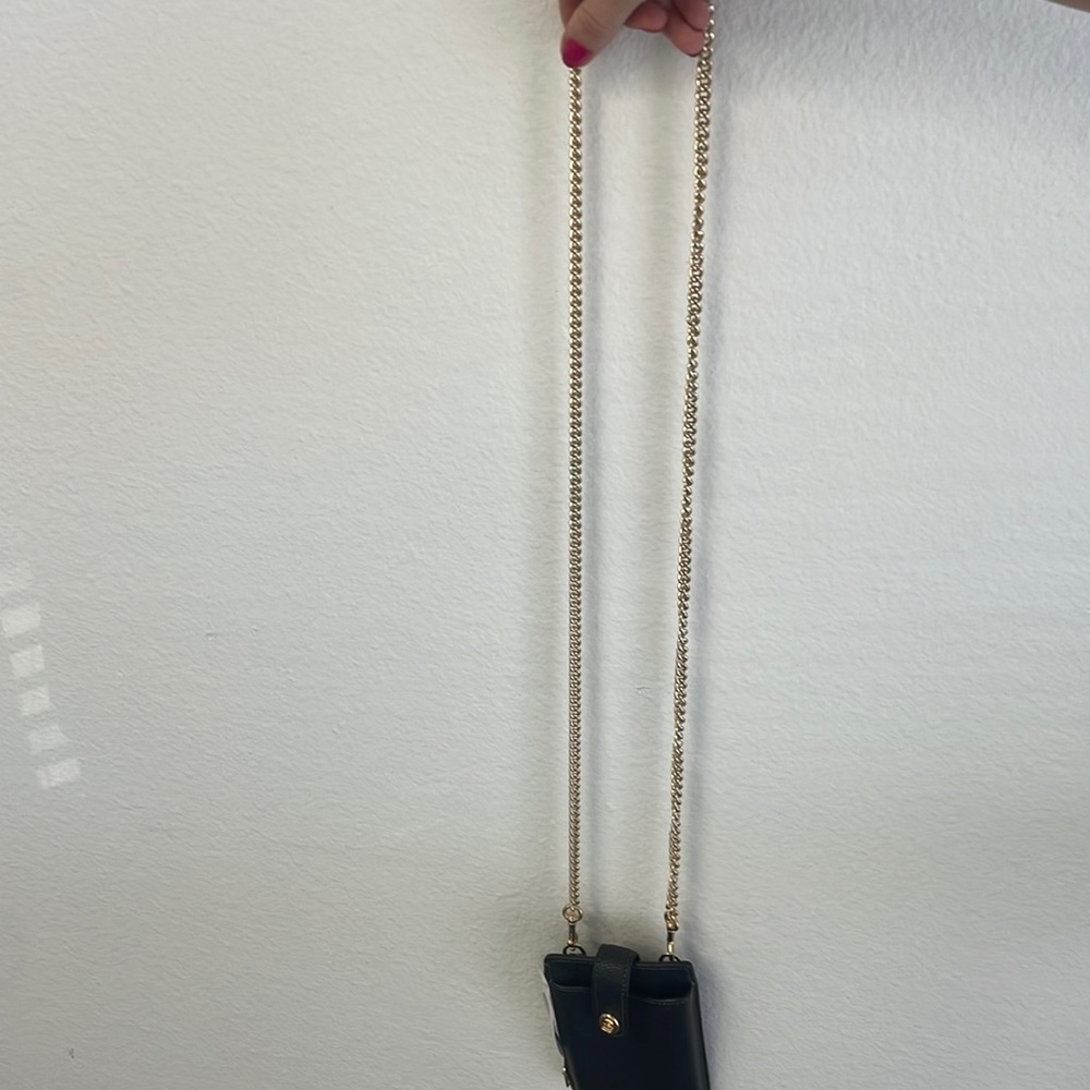 Coach Chain Phone Crossbody in Black - Turnlock broken - Picture 7 of 9
